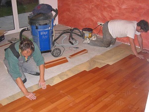 Strobels bei der Arbeit