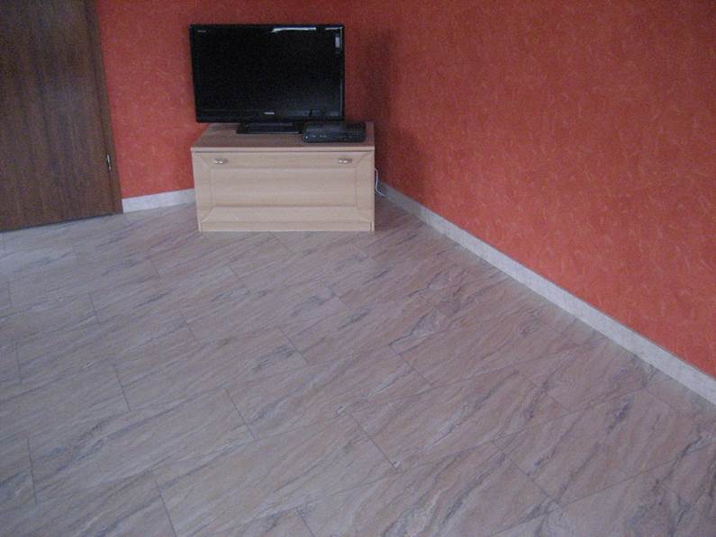 Laminat in Fliesenoptik